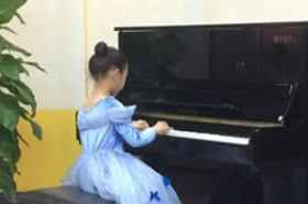 “钢琴艺术季”